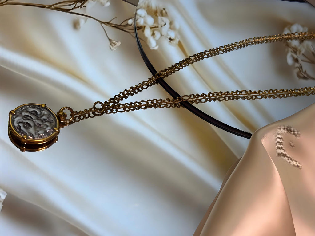 Sole D’plata necklace