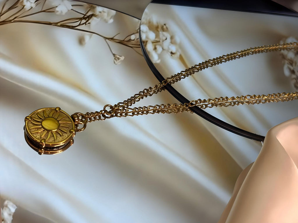 Sole D’plata necklace